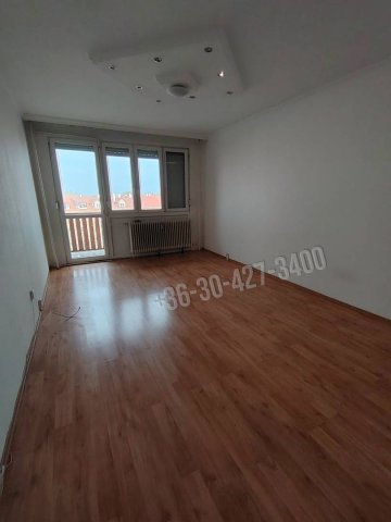 Eladó panellakás, Dunaújvárosban 31.99 M Ft, 2 szobás