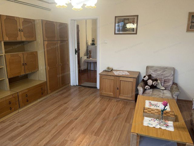 Eladó panellakás, Siófokon 55 M Ft, 1+1 szobás