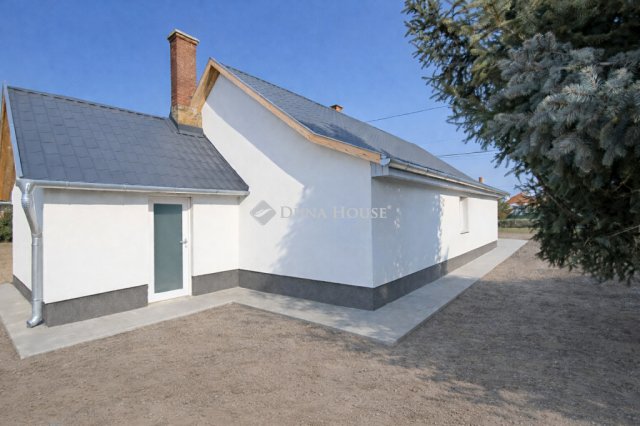 Eladó családi ház, Törtelen 42.9 M Ft, 4 szobás