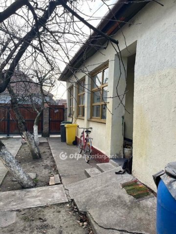 Eladó családi ház, Gyulán 27 M Ft, 3 szobás