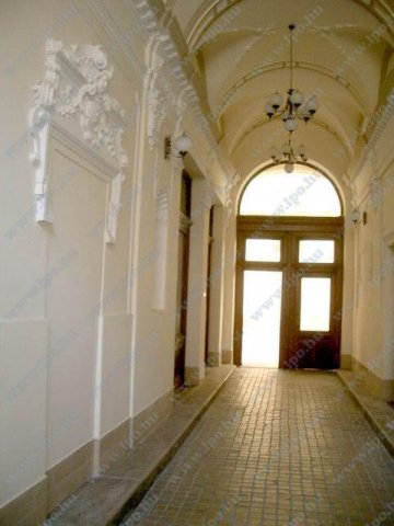 Kiadó téglalakás, albérlet, V. kerületben, Károly körúton