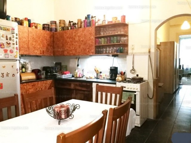 Eladó téglalakás, Budapesten, VI. kerületben 115 M Ft, 3 szobás