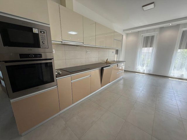 Kiadó családi ház, albérlet, Kecskeméten 417 E Ft / hó