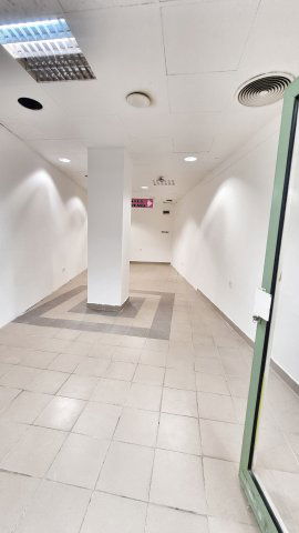 Eladó üzlethelyiség, Nyíregyházán, Kossuth téren 5.4 M Ft