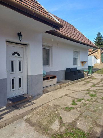 Eladó családi ház, Pilisvörösváron 89.9 M Ft, 4 szobás