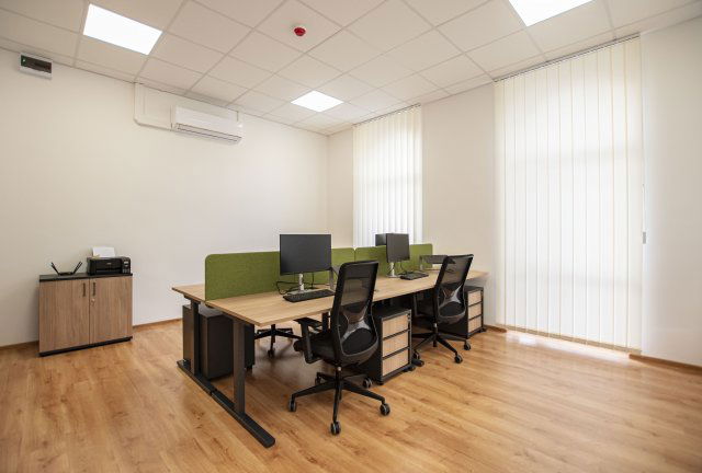 Kiadó iroda, Miskolcon 162 E Ft / hó, 1 szobás