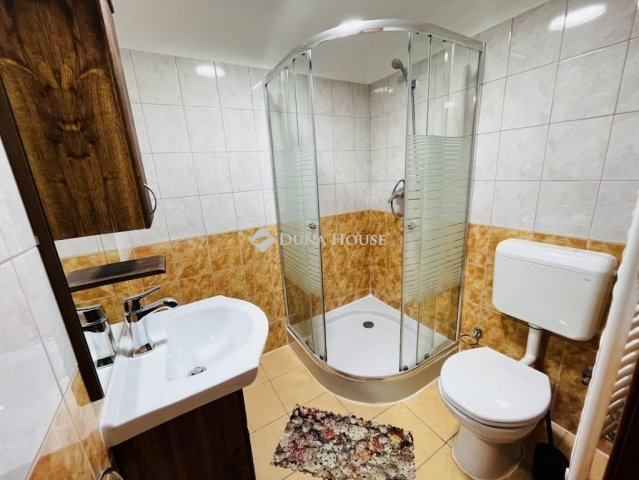 Eladó családi ház, Szilvásváradon 158 M Ft, 10 szobás