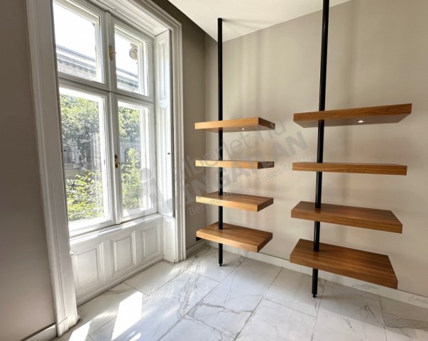 Kiadó téglalakás, albérlet, VI. kerületben, Andrássy úton
