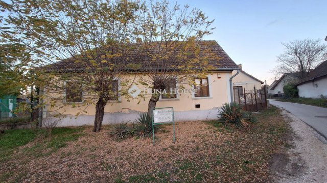 Eladó családi ház, Cecén 18.9 M Ft, 3 szobás