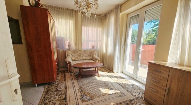 Eladó családi ház, Balatonalmádiban 109.9 M Ft, 6 szobás