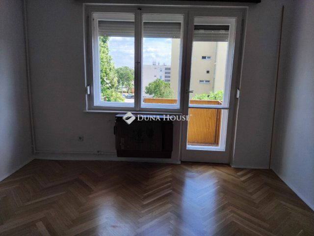 Kiadó téglalakás, albérlet, Pécsett 120 E Ft / hó, 2 szobás