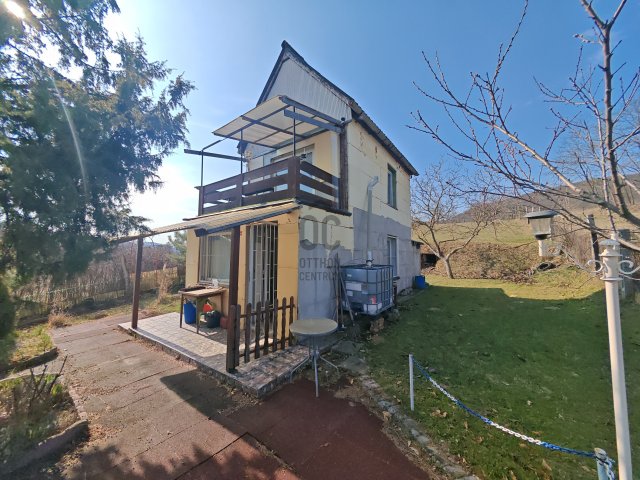 Eladó nyaraló, Esztergomban 9.99 M Ft, 2 szobás