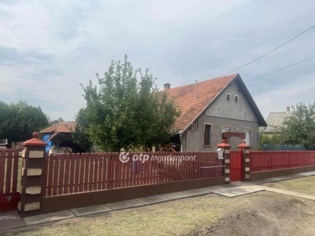 Eladó családi ház, Tápiógyörgyén 38 M Ft, 3 szobás