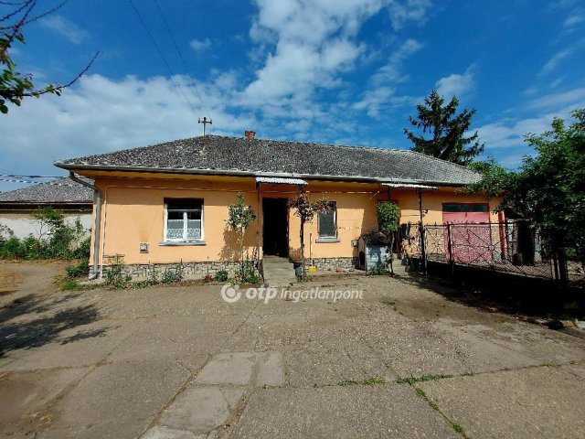 Eladó családi ház, Aszalón 15.49 M Ft, 4 szobás