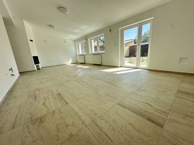 Eladó családi ház, Dunaharasztin 77.9 M Ft, 4 szobás