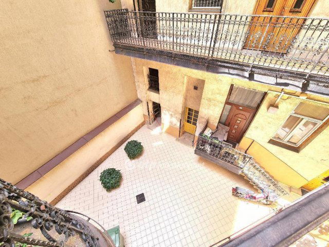 Eladó téglalakás, Budapesten, VIII. kerületben 72.9 M Ft