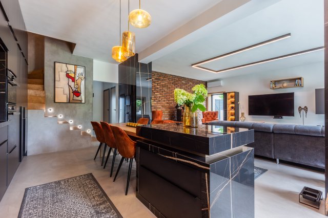 Eladó családi ház, Ürömön 379 M Ft, 5 szobás