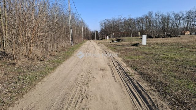 Eladó telek, Őrbottyánban 26 M Ft / költözzbe.hu