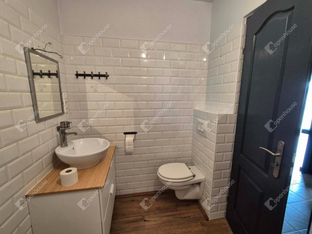 Eladó téglalakás, Üllőn 84.9 M Ft, 4 szobás