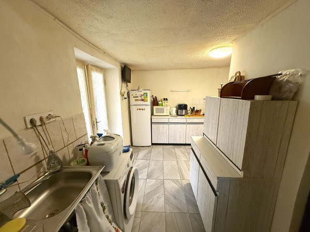 Eladó családi ház, Balatonszabadiban 39.9 M Ft, 2 szobás