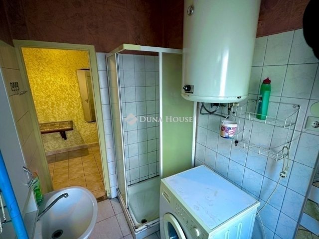 Eladó téglalakás, Szegeden 29 M Ft, 1 szobás