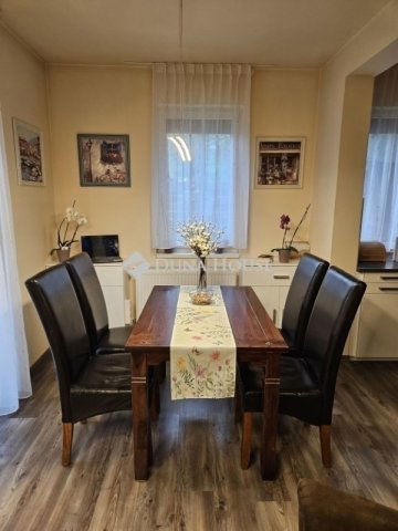 Eladó sorház, Budapesten, XV. kerületben 229 M Ft, 4 szobás