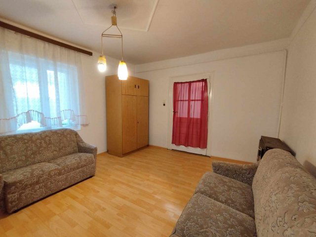 Eladó téglalakás, Kiskunhalason 17.8 M Ft, 3 szobás