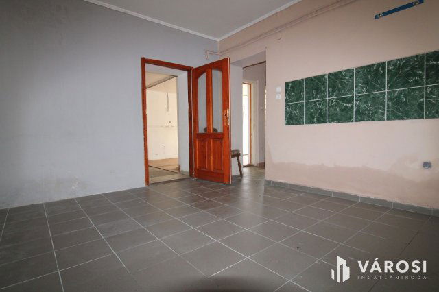 Eladó családi ház, Sarkadon 18 M Ft, 4 szobás