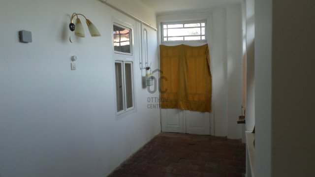 Eladó családi ház, Kunmadarason 13.2 M Ft, 3 szobás