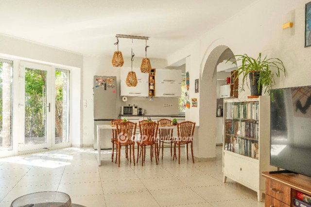 Eladó családi ház, Velencén 171 M Ft, 4+1 szobás