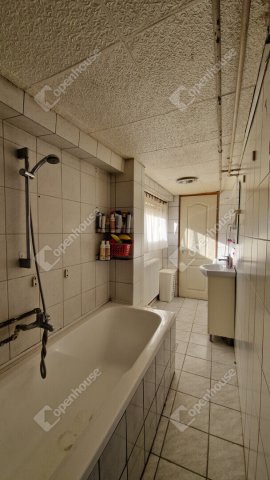 Eladó családi ház, Banán 38 M Ft, 4 szobás