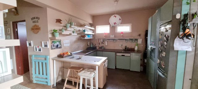 Eladó téglalakás, Zsámbékon 86.9 M Ft, 3 szobás