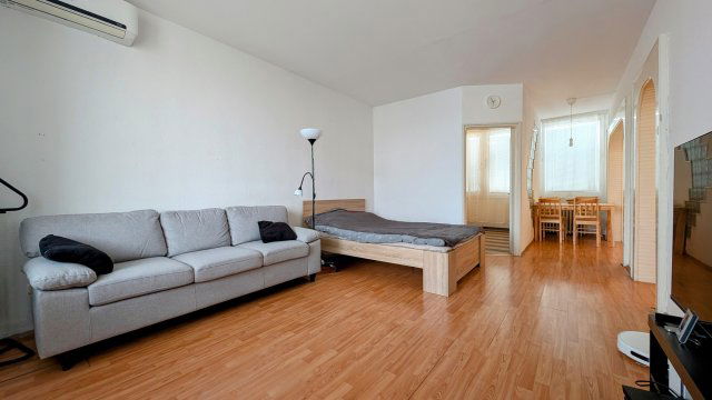 Eladó panellakás, Kecskeméten 43.75 M Ft, 2+1 szobás