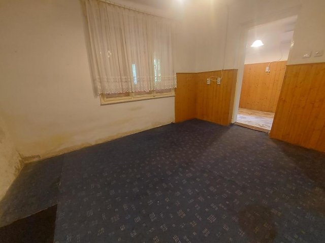 Eladó családi ház, Gödön 25.7 M Ft, 2 szobás