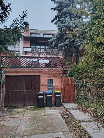 Eladó sorház, Szekszárdon 59.5 M Ft, 6 szobás