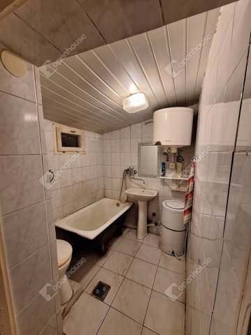 Eladó családi ház, Budapesten, XXI. kerületben 33 M Ft, 1 szobás