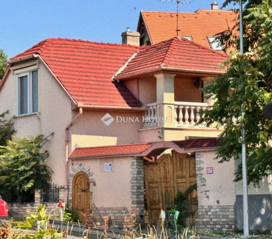 Eladó családi ház, Egerben, Bástya utcában 109 M Ft, 3 szobás