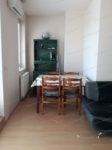 Kiadó téglalakás, albérlet, Szolnokon 225 E Ft / hó, 5 szobás