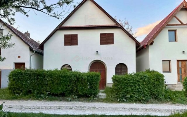 Eladó nyaraló, Piliscséven 39 M Ft, 2 szobás