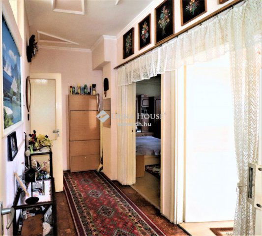 Eladó családi ház, Törökbálinton 139 M Ft, 9 szobás