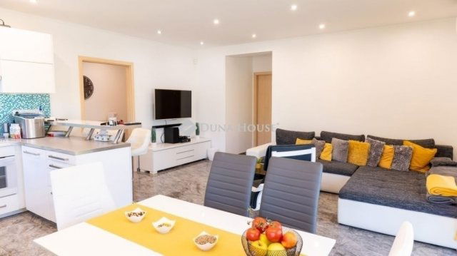 Eladó családi ház, Budapesten, XVIII. kerületben 164.999 M Ft