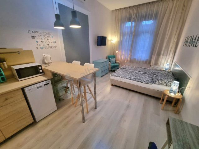 Kiadó téglalakás, albérlet, VII. kerületben, Dohány utcában