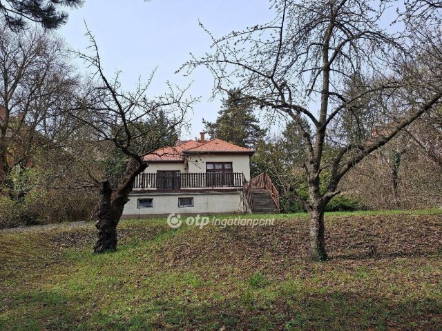 Eladó családi ház, Budapesten, II. kerületben 335 M Ft