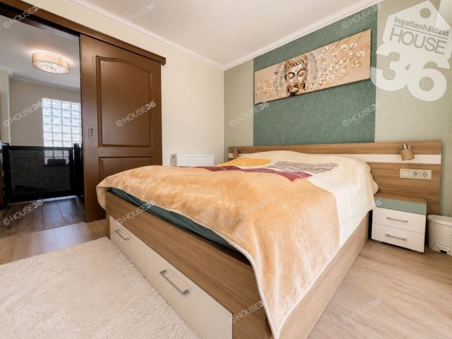 Eladó téglalakás, Lajosmizsén 77.9 M Ft, 3 szobás