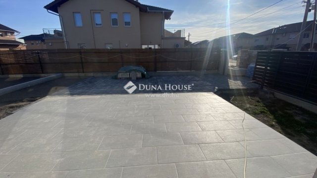 Eladó téglalakás, Dunaharasztin 87.488 M Ft, 2 szobás