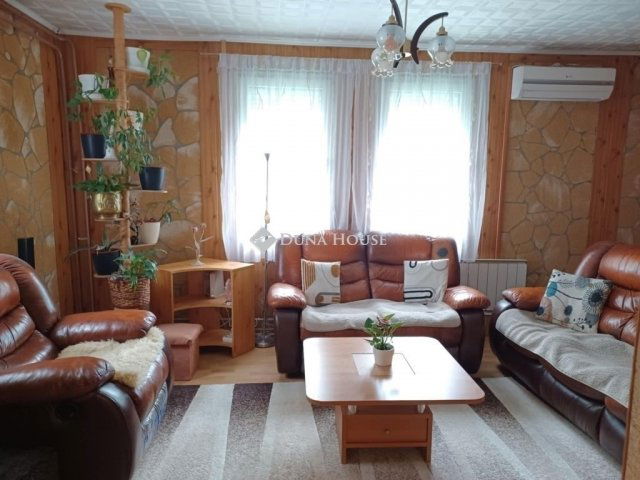 Eladó családi ház, Gödöllőn 79.9 M Ft, 4 szobás