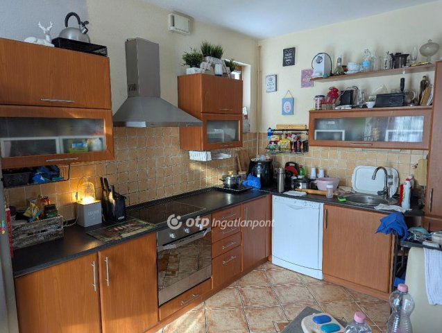 Eladó ikerház, Gödön 95 M Ft, 3+1 szobás / költözzbe.hu