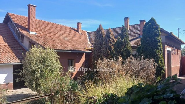 Eladó családi ház, Csongrádon 37.99 M Ft, 3 szobás