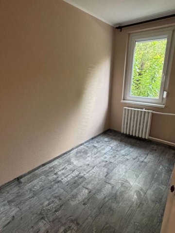 Kiadó panellakás, albérlet, III. kerületben, Szilke utcában