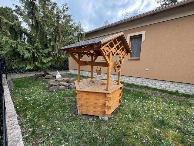 Eladó nyaraló, Balatonfűzfőn 123.2 M Ft, 3 szobás